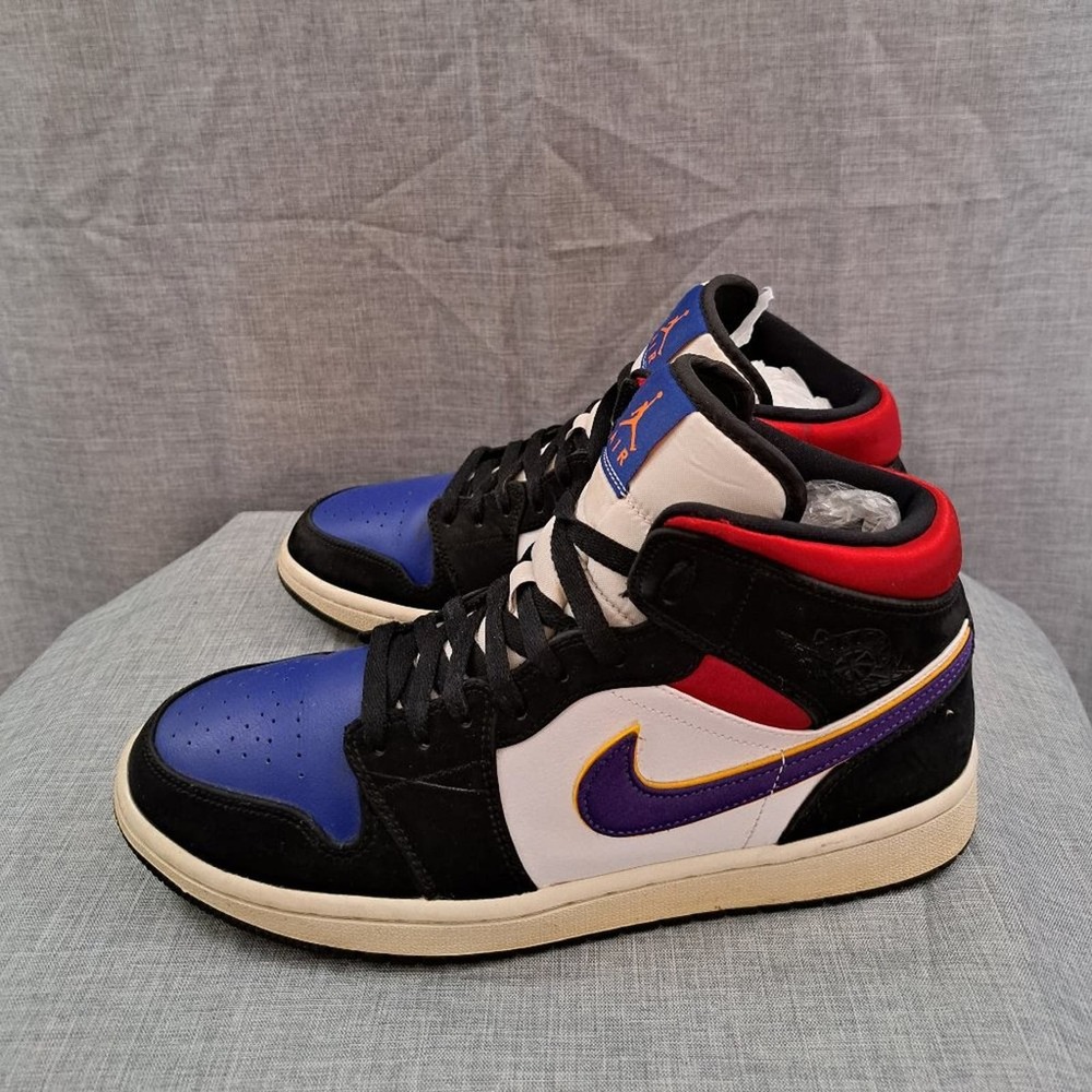 %Nike Air Jordan 1 Mid SE Rivals Size 10 / AJ12